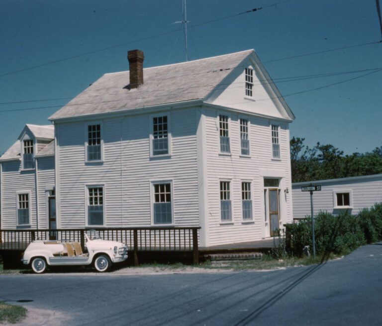 Motherwell’s house in Provincetown, Massachusetts with the “Jolly” car parked in front, 1961